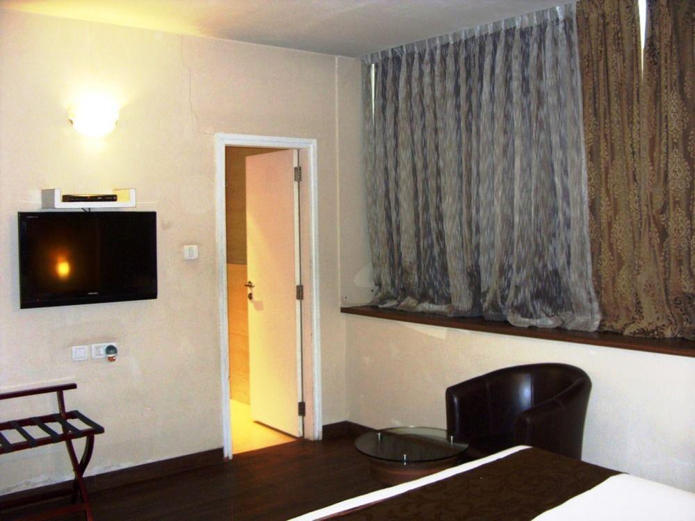 Mango Hotels, Samed Agra アーグラ エクステリア 写真