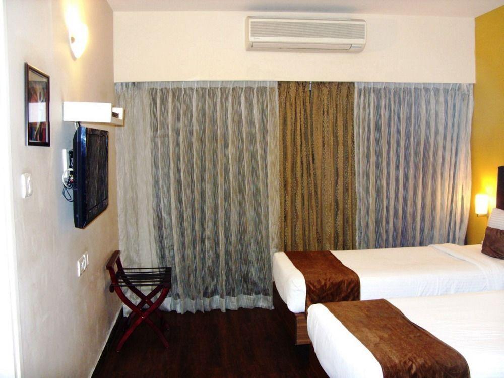 Mango Hotels, Samed Agra アーグラ エクステリア 写真