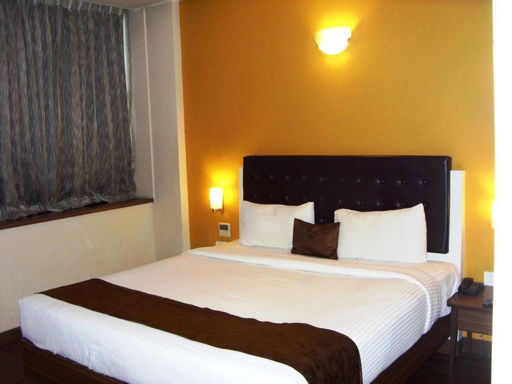 Mango Hotels, Samed Agra アーグラ エクステリア 写真