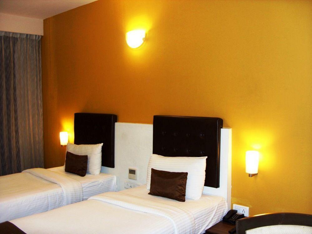 Mango Hotels, Samed Agra アーグラ エクステリア 写真