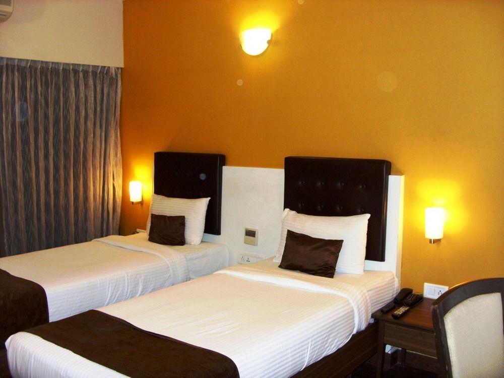 Mango Hotels, Samed Agra アーグラ エクステリア 写真