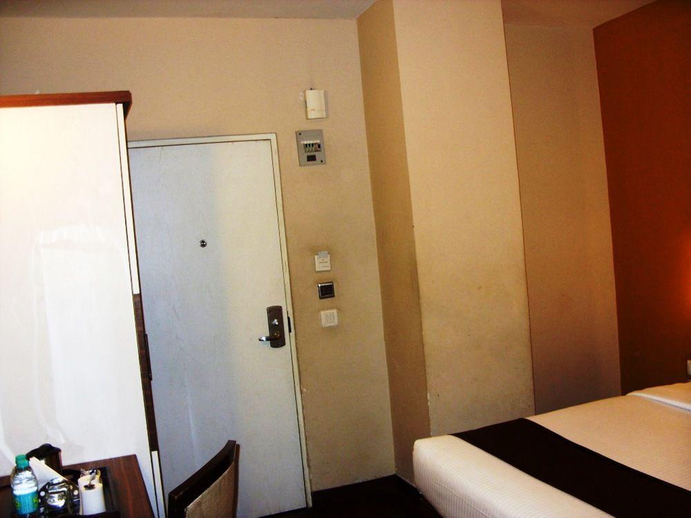 Mango Hotels, Samed Agra アーグラ エクステリア 写真