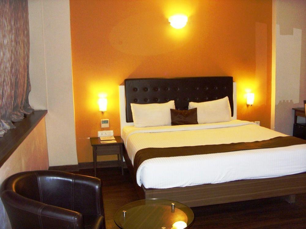 Mango Hotels, Samed Agra アーグラ エクステリア 写真