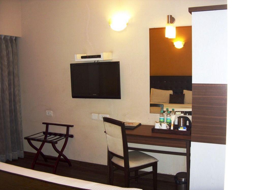 Mango Hotels, Samed Agra アーグラ エクステリア 写真