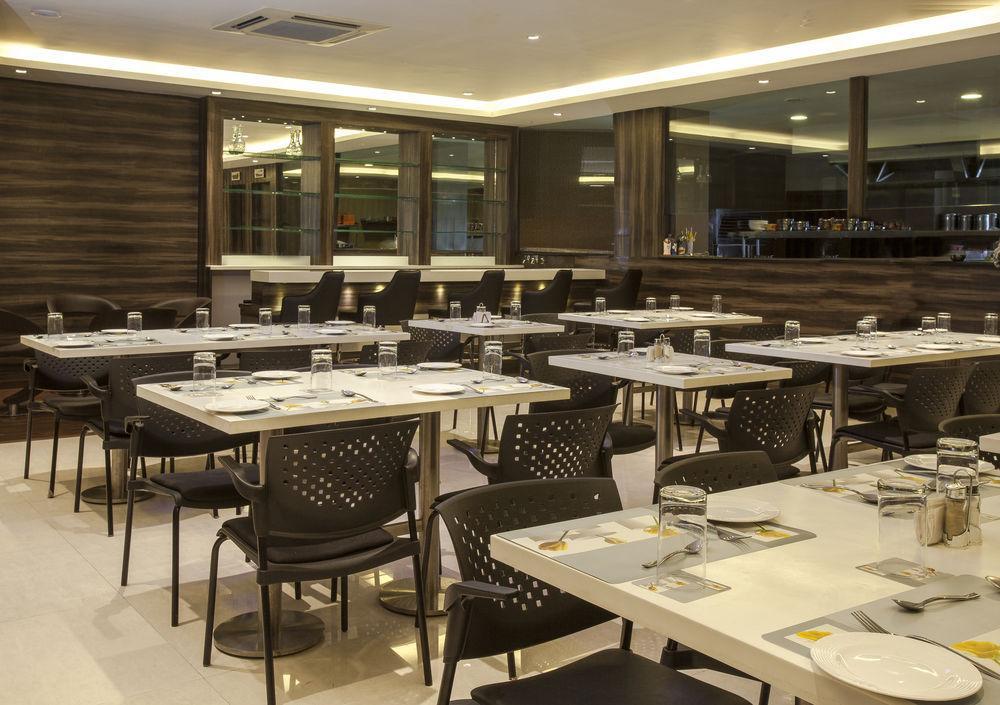 Mango Hotels, Samed Agra アーグラ エクステリア 写真