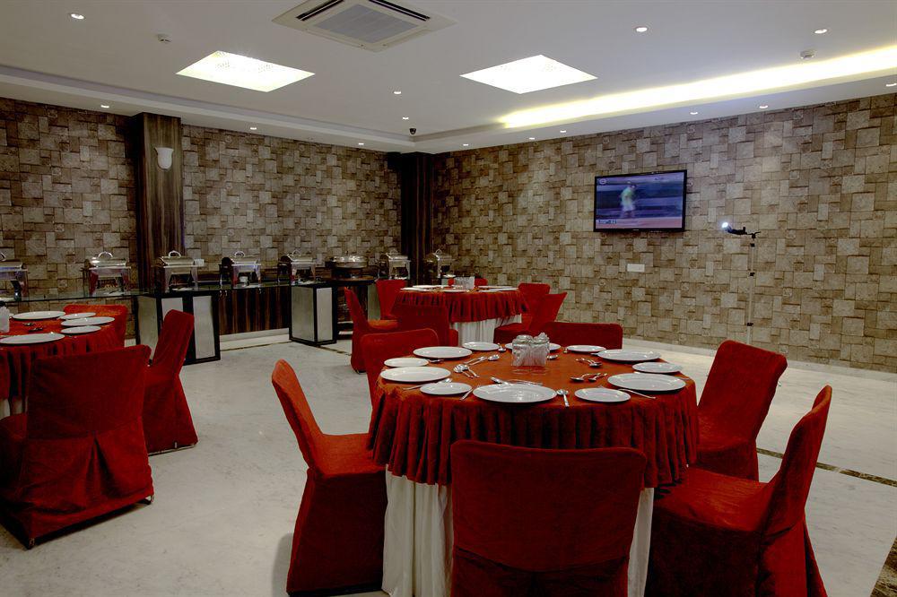 Mango Hotels, Samed Agra アーグラ エクステリア 写真